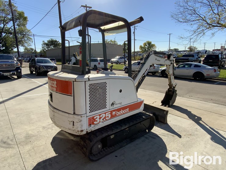 2000-bobcat-325-image-5
