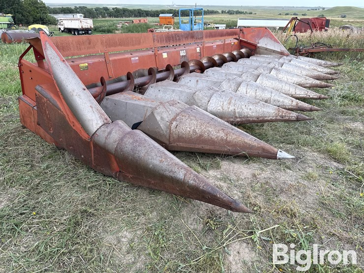 international-883-image-3