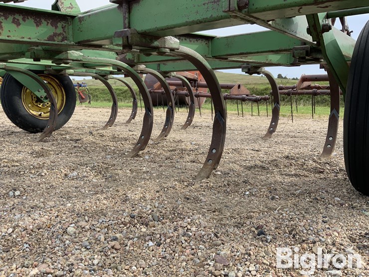 john-deere-100-image-19