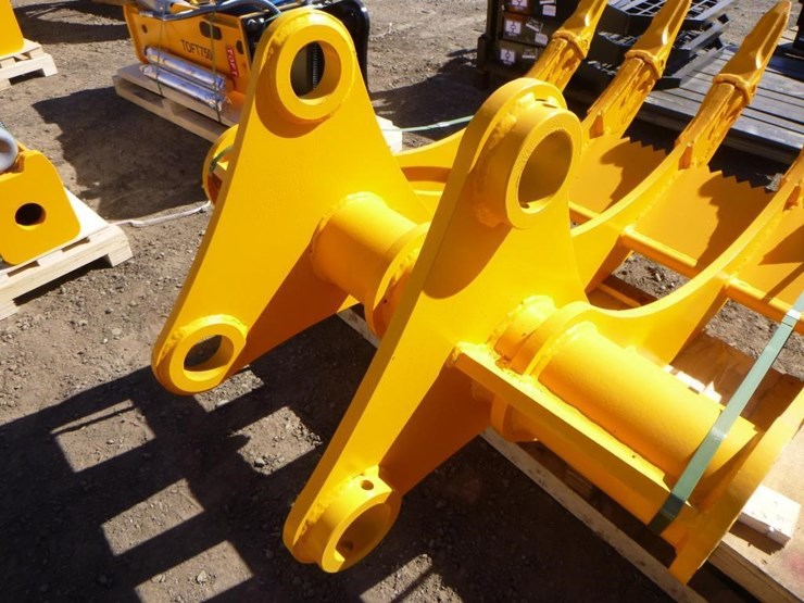 caterpillar-320-image-5