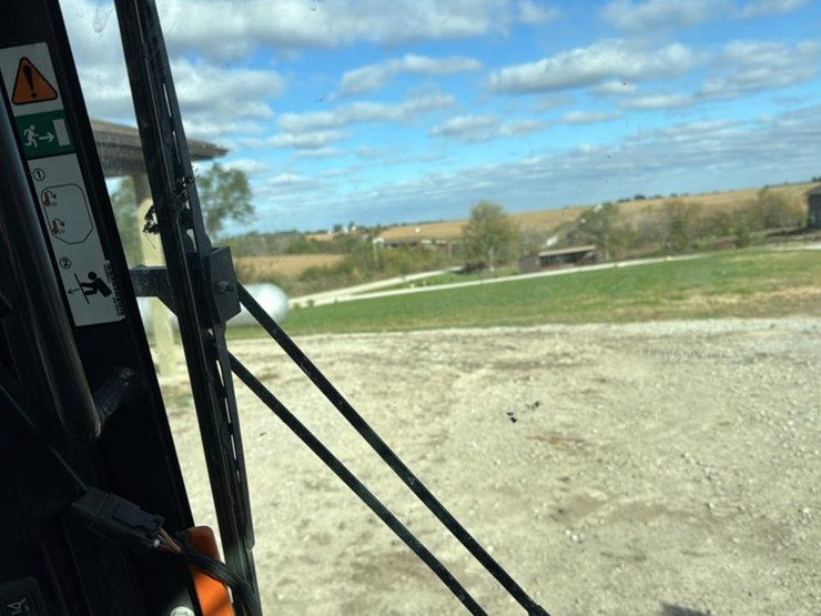 2020-bobcat-t870-image-44