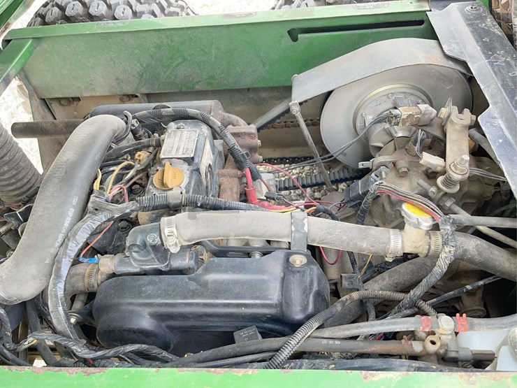 john-deere-gator-image-28
