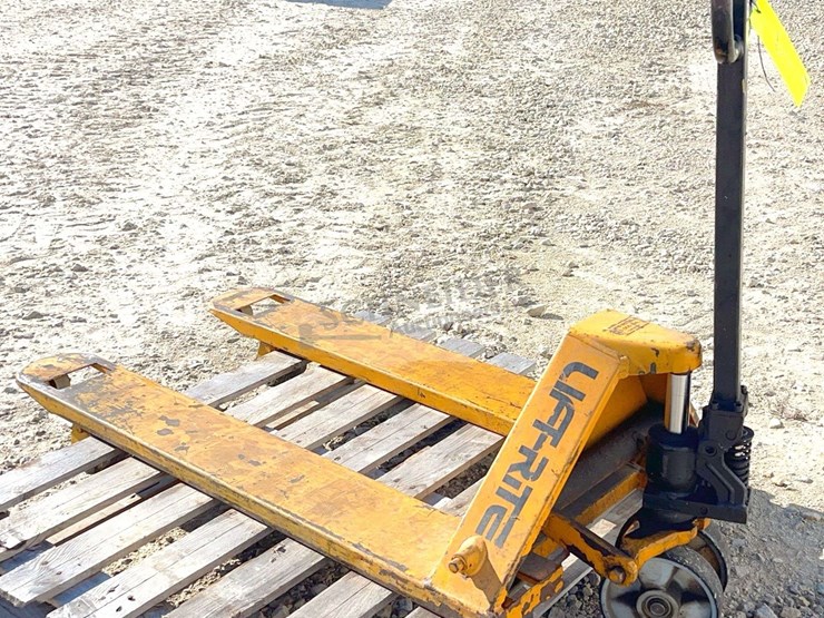 lift-rite-5,000-lb.-pallet-jack-image-3