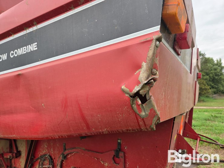 1985-case-ih-1470-image-12