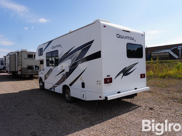 2022-ford-e350-image-7