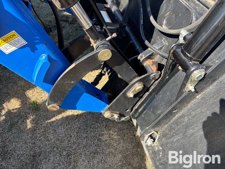 2014-new-holland-t7.210-image-15