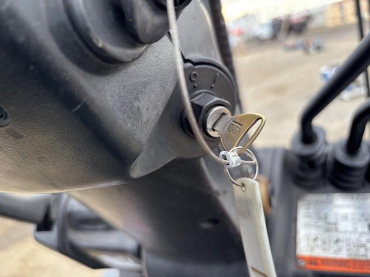 2011-toyota-8fgu30-image-22