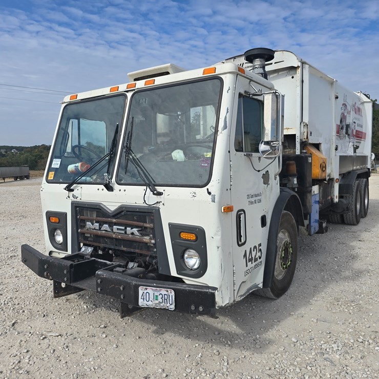 2008 MACK LEU613