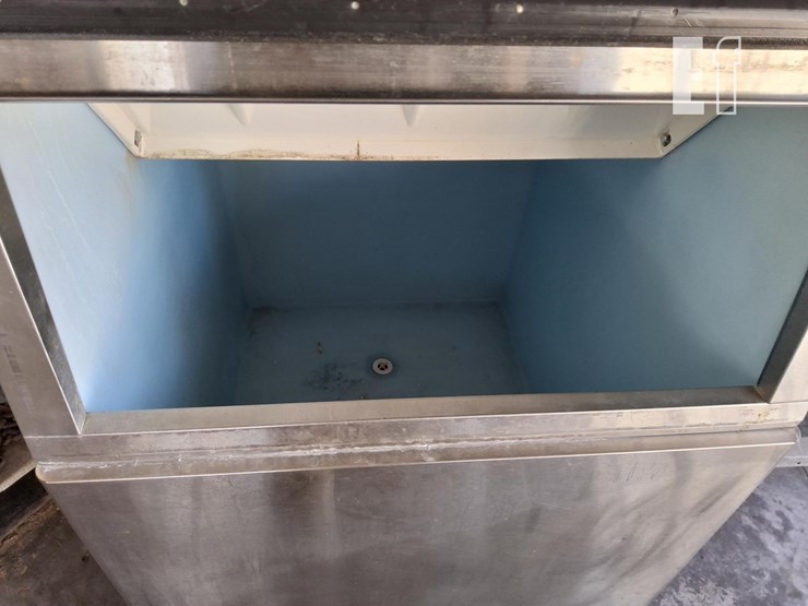 hoshizaki-ice-maker-115/60-ac-supply-image-1