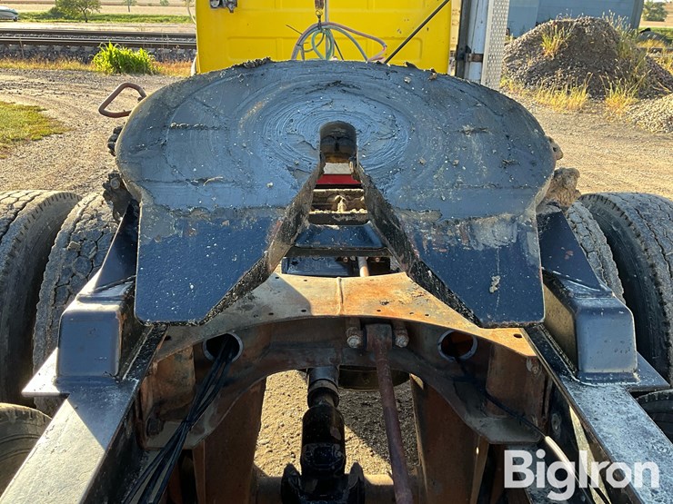 1997-mack-rd690s-image-16