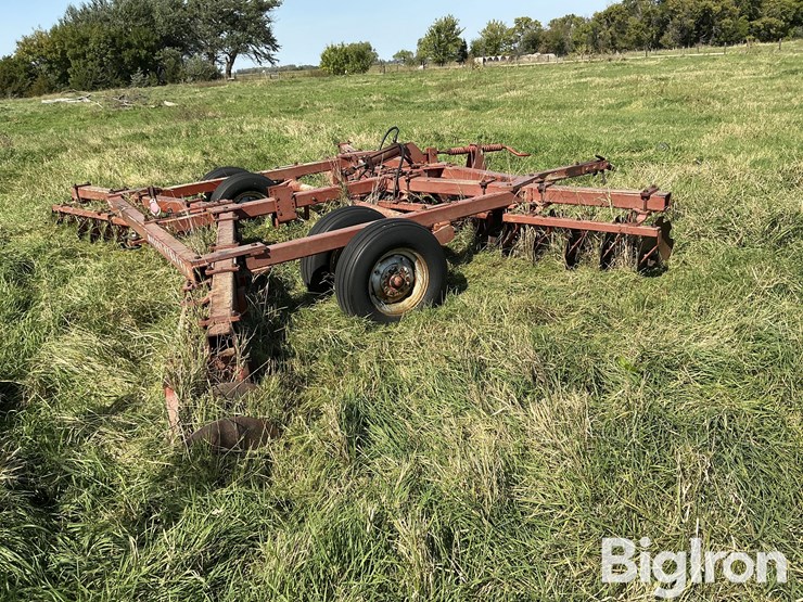massey-ferguson-620-image-5