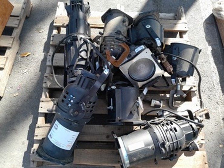 lot#--altman-stage-lighting-image-1