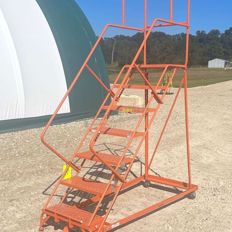 Louisville 67" rolling steel utility stairs