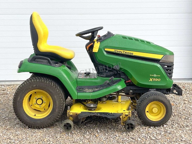 john-deere-x590-image-3