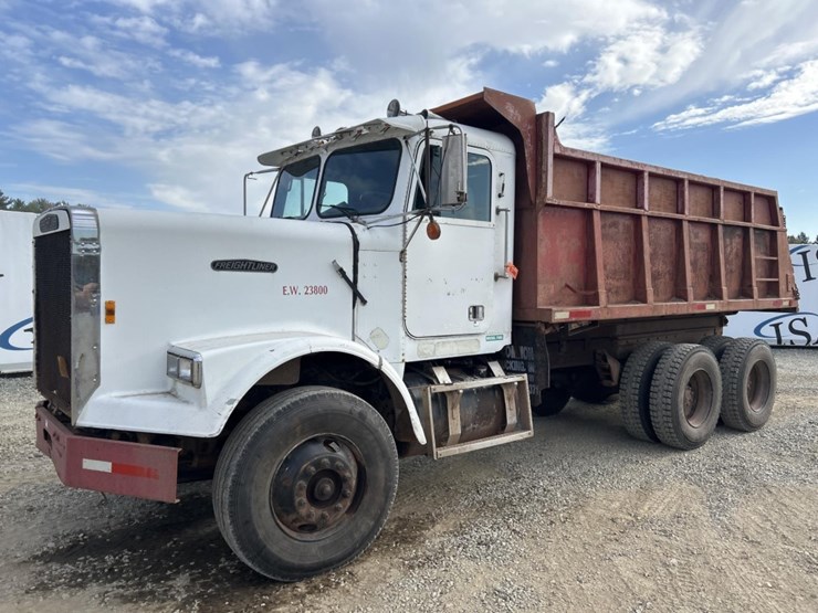 #5001-•-1988-freightliner-mb80-tandem-axle-dump-truck-image-1