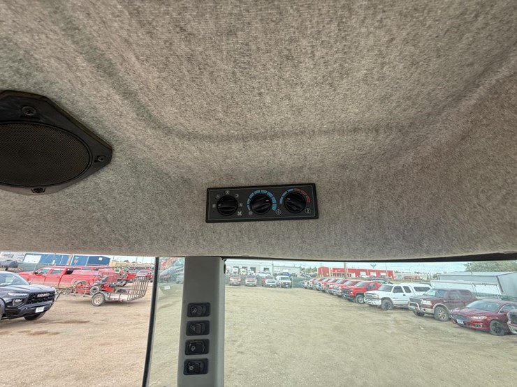 2009-massey-ferguson-3625-image-67