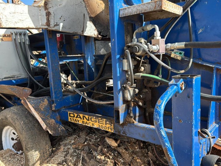 2016-caterpillar-c2.2-image-12