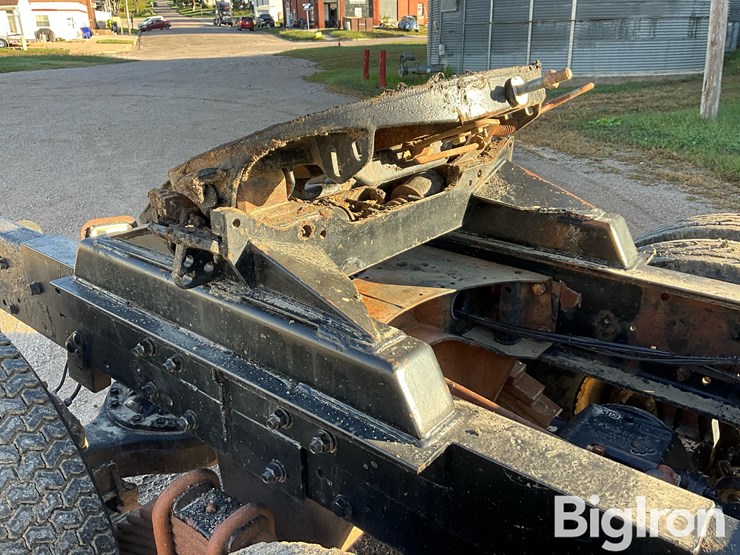 1997-mack-rd690s-image-17