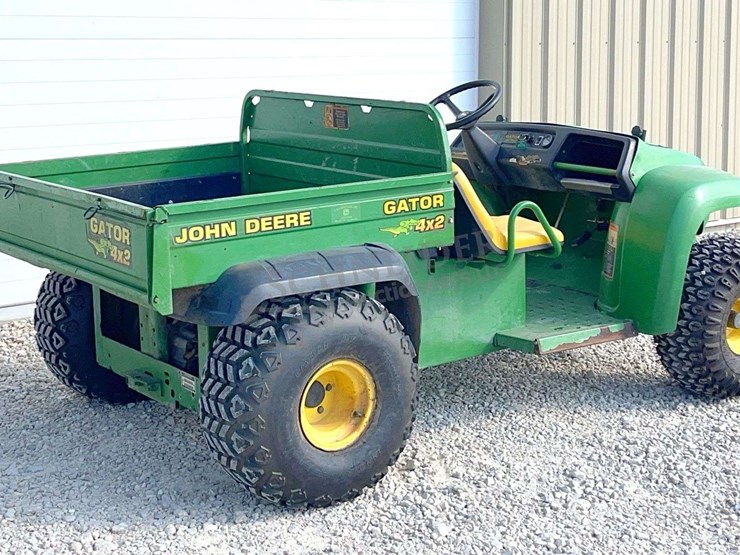 john-deere-gator-image-6