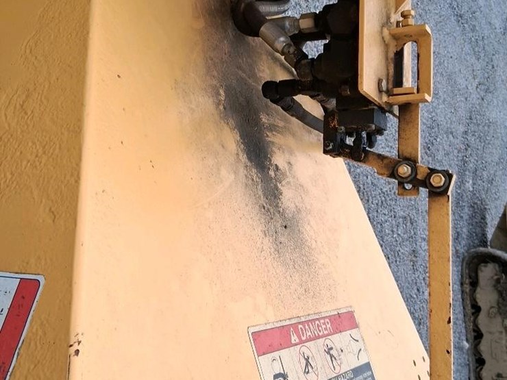 #123-•-vermeer-16"-grinder-image-41