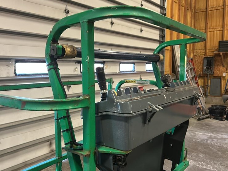 2017-jlg-e400a-image-31