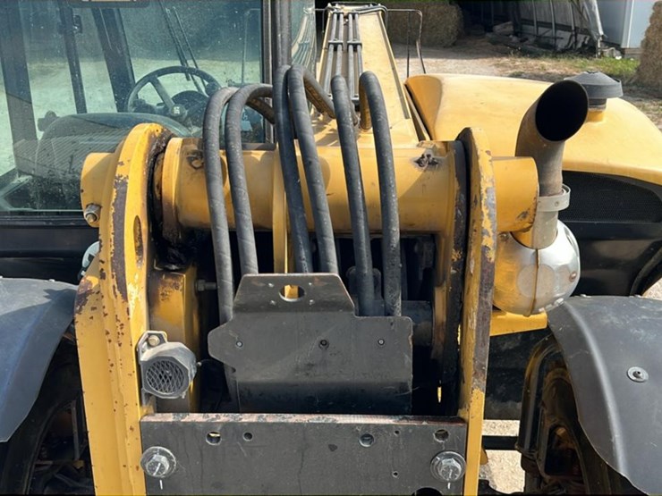 #102-•-2015-cat-th225c-telehandler-image-23