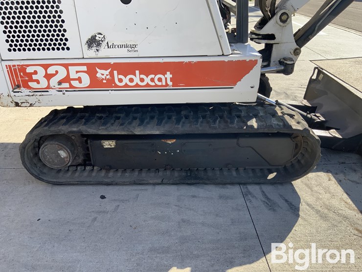 2000-bobcat-325-image-14