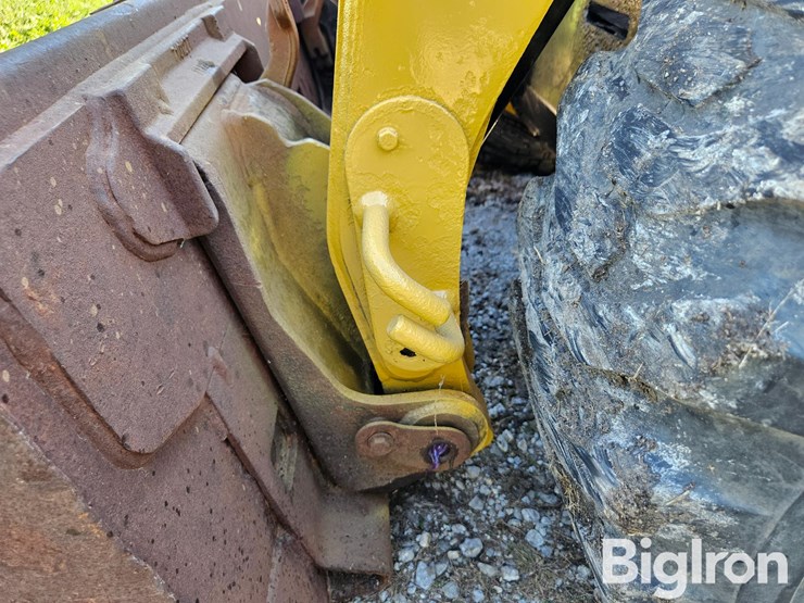 2007-caterpillar-226b3-image-11