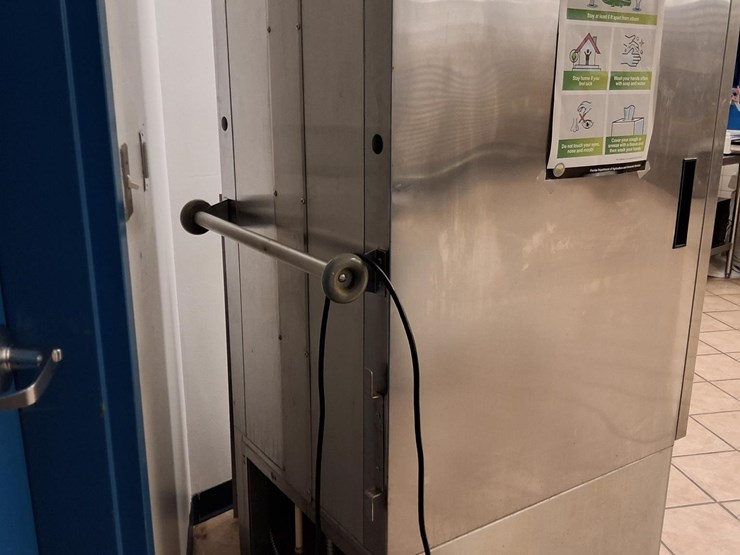 2004-delfield-refrigerator-commercial-image-5