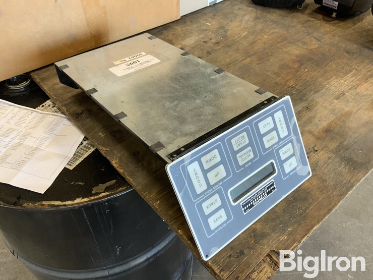 new-holland-1095-image-3