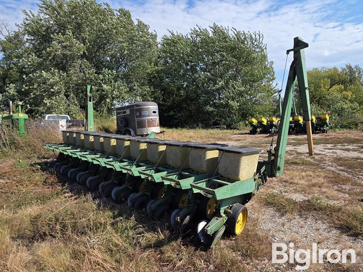 john-deere-7100-image-5