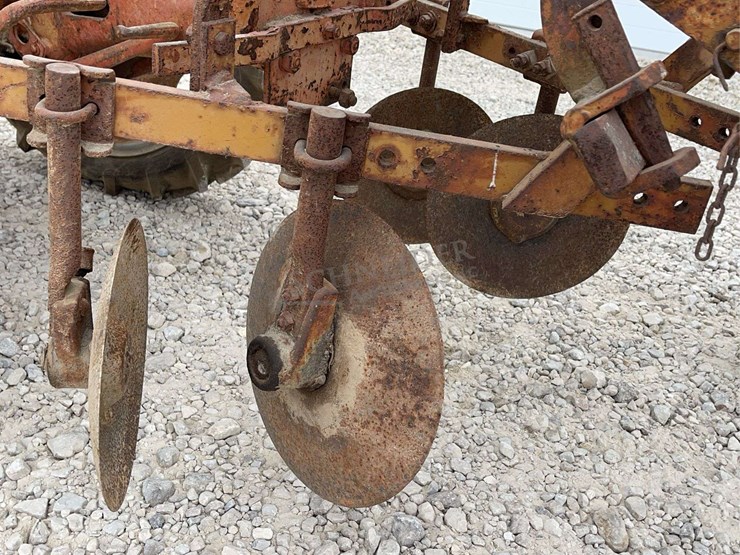 allis-chalmers-model-g-tractor-w/-implements-image-13
