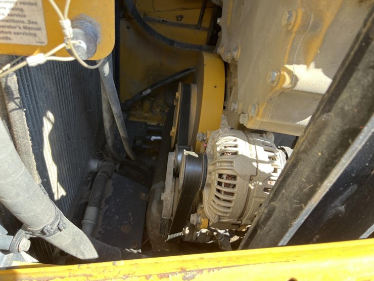 john-deere-1050-image-33