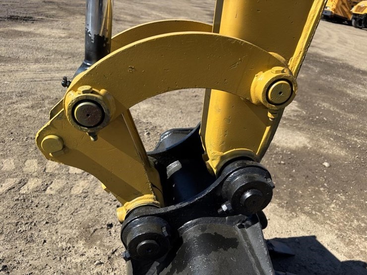 caterpillar-303.5e2-cr-image-13