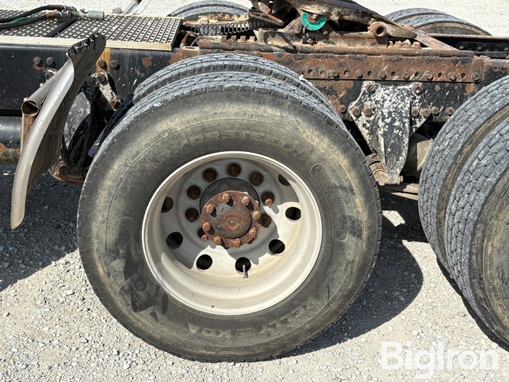 2007-western-star-4900fa-image-11