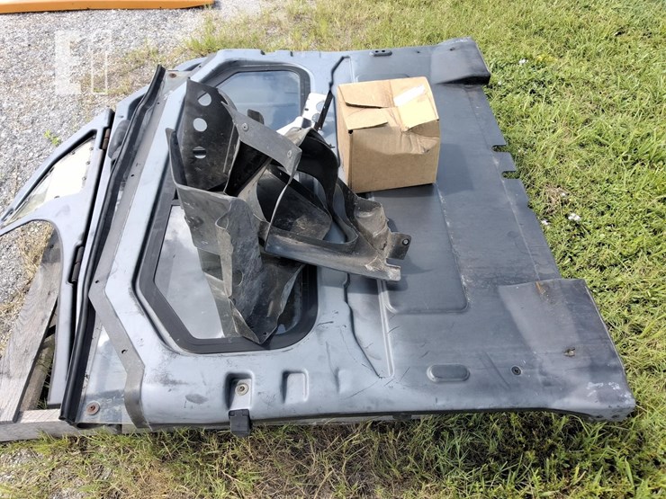 john-deere-gator-image-2