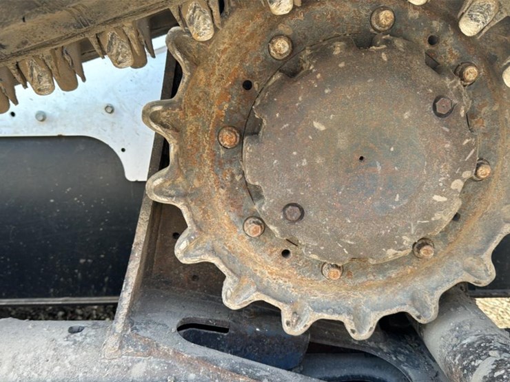 2020-bobcat-t870-image-17