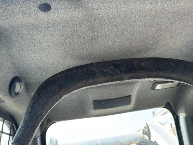 2020-bobcat-t870-image-45