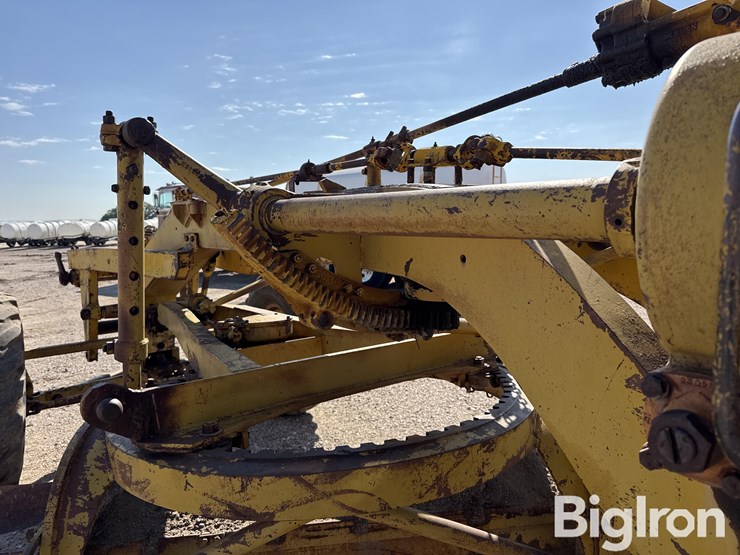 caterpillar-12-image-20