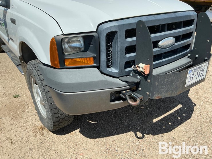 2006-ford-f350-image-9