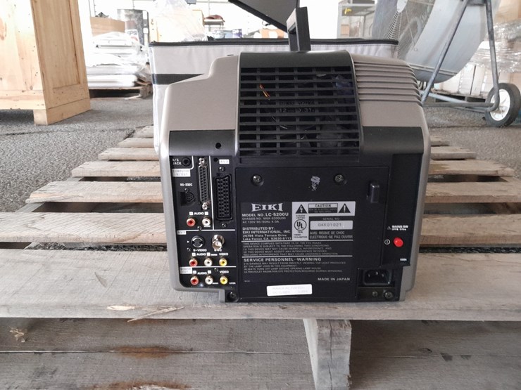 lot#--eiki-lc-data-grade-projector-image-3