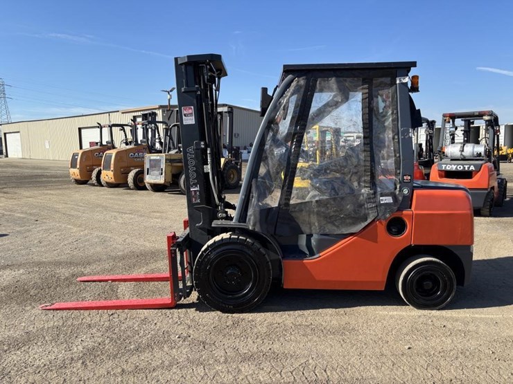 2018-toyota-8fdu30-image-5