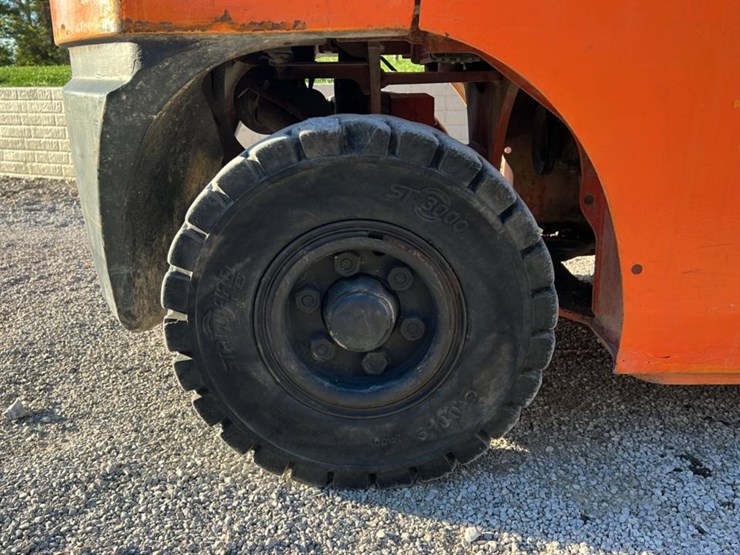 2005-toyota-7fgu25-image-26