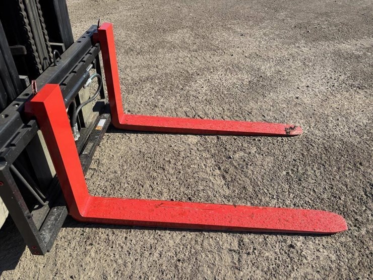 2018-toyota-8fdu30-image-10