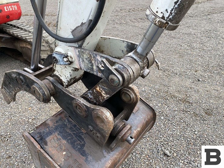 takeuchi-tb135-image-14