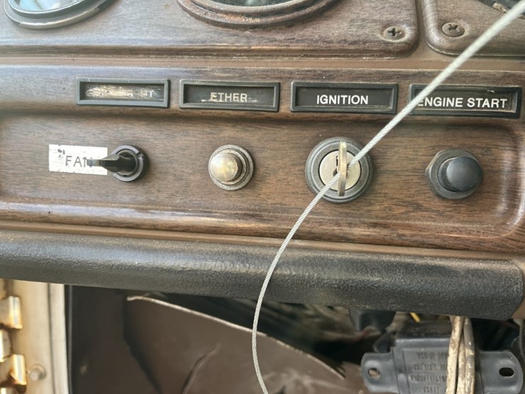 #5001-•-1988-freightliner-mb80-tandem-axle-dump-truck-image-63