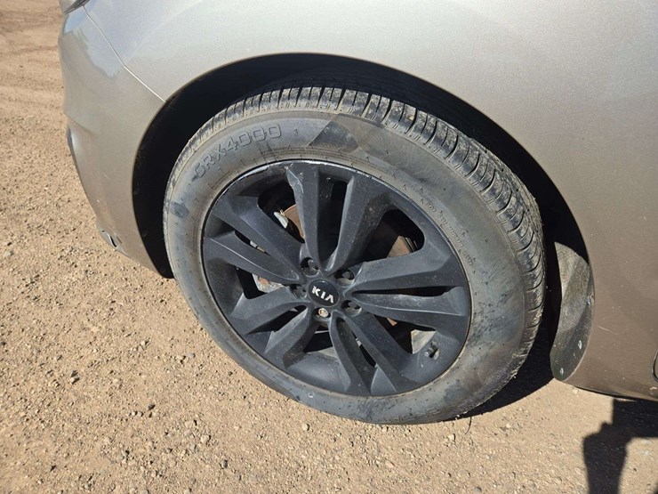 2015-kia-sedona-image-6