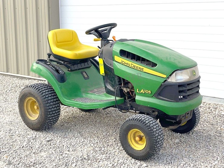 john-deere-la105-image-1