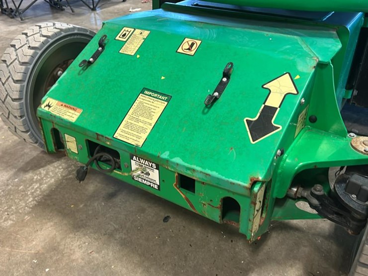 2017-jlg-e400a-image-10