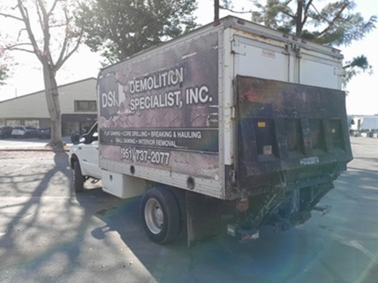 2004-ford-f550-image-3